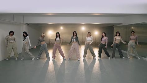 Set Me Free Dance Practice, Twice Outfits, Dance Outfits Practice, Aesthetic Pfp, Set Me Free, Wardrobe Ideas, Dance Practice, Travel Wardrobe, Outfit Aesthetic