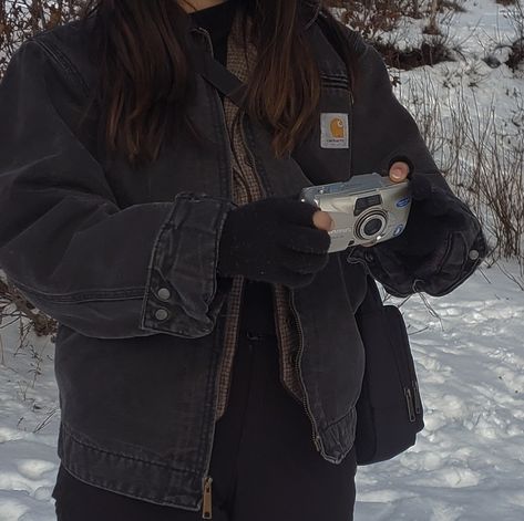 Snow Jacket Aesthetic, Winter Layering Aesthetic, Alaska Core Aesthetic, Alaska Outfits Winter Cold Weather, Snow Clothes Aesthetic, Cathartic Jacket Outfit, Alaska Aesthetic Winter, Alaska Winter Outfit, Alaska Aesthetic Outfits