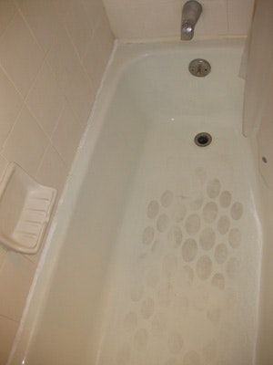 AT DC,I moved into an apartment with old bathtub stains that really gross me out Remove Bathtub, Bathroom Cleaners, Plastic Bathtub, Bathtub Cleaner, Old Bathtub, Shower Cleaning, Room Cleaning, Good Questions, Clean Bathtub