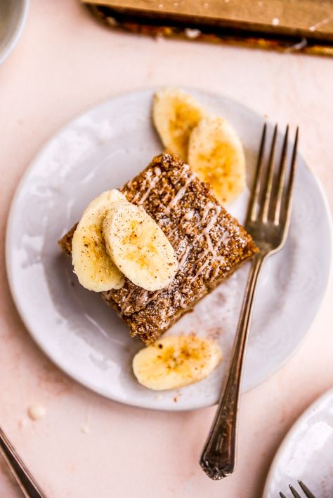 Banana Bread Coffee Cake, Bread And Coffee, Banana Crumb Cake, Sweet Banana Bread, Banana Coffee Cakes, Roasted Banana, Banana Coffee, Caramelized Bananas, Dump Meals