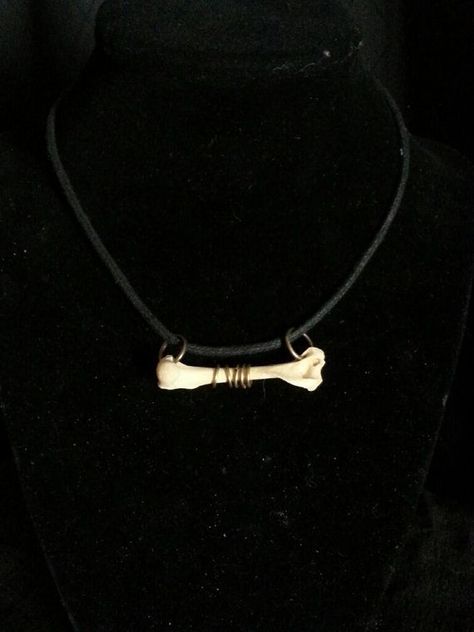 Industrial Fashion, Taxidermy Jewelry, Bone Collector, Grunge Jewelry, Bone Crafts, Vulture Culture, Diy Jewlery, Bone Art, Bone Necklace