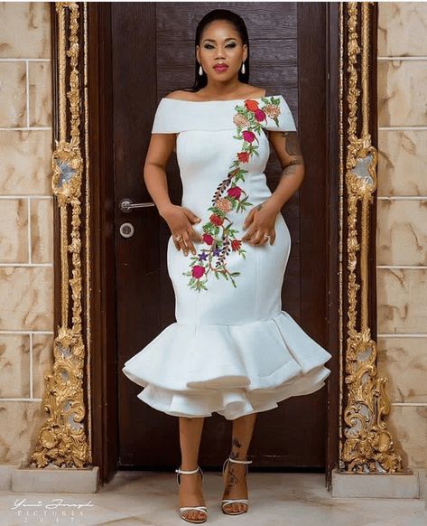 white floral embroidery gown for court wedding Court Wedding Dress In Nigeria, English Gown Styles, Court Wedding Dress, English Gown, Registry Wedding Dress, Materials Gown Style, African Bridal Dress, Short Wedding Gowns, African Bridesmaid Dresses