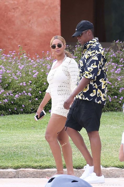 Beyonce and Jay Z on Vacation in Italy Pictures 2016 Beyonce Crochet, Queen Beyonce, Vacation In Italy, Kitty Spencer, Sasha Fierce, Italy Pictures, Beyoncé Giselle Knowles-carter, Beyoncé Giselle Knowles, Yellow Swimsuits