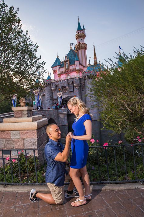 Disney Engagement Pictures, Disneyland Engagement Photos, Engagement Captions, Disney Proposal, Disney Wedding Rings, Disneyland Engagement, Disney Engagement Rings, Wanna Get Married, Disney Rings