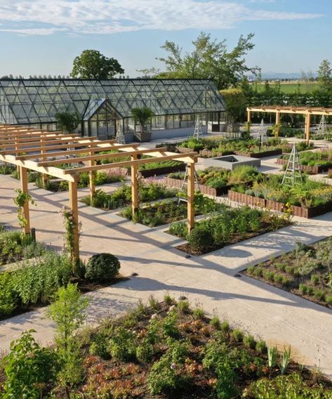 Urban Farming Architecture, Food Growing, Country Italy, Large Greenhouse, Italy Landscape, Paradise Garden, Aromatic Plant, Hiking Destinations, Rural Landscape