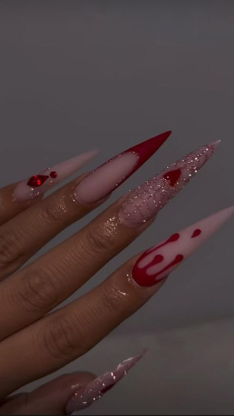 Red Stiletto Nails, Acrylic Nails Stiletto, Stilleto Nails Designs, Nail Designs Ideas, Long Stiletto Nails, Pointy Nails, Halloween Acrylic Nails, Sassy Nails, Long Nail Designs