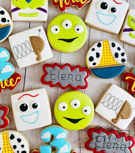 Toy Story Sugar Cookies, Toy Story Cookies, Toy Story Birthday Party, Twin Birthday, Toy Story Birthday, Toy Story Party, Cute Desserts, Birthday Cookies, Favorite Cookies