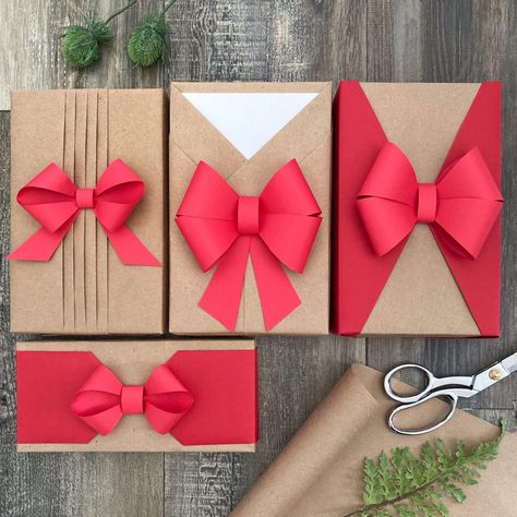 Follow along as I show you how to make 4 beautiful paper bows! Raping Ideas, Gift Raping, Packing Ideas Gift, Paper Bows Diy, Gift Packing Ideas, Cute Gift Wrapping, Professional Gift Ideas, Wrapping Paper Bows, Cute Gift Wrapping Ideas