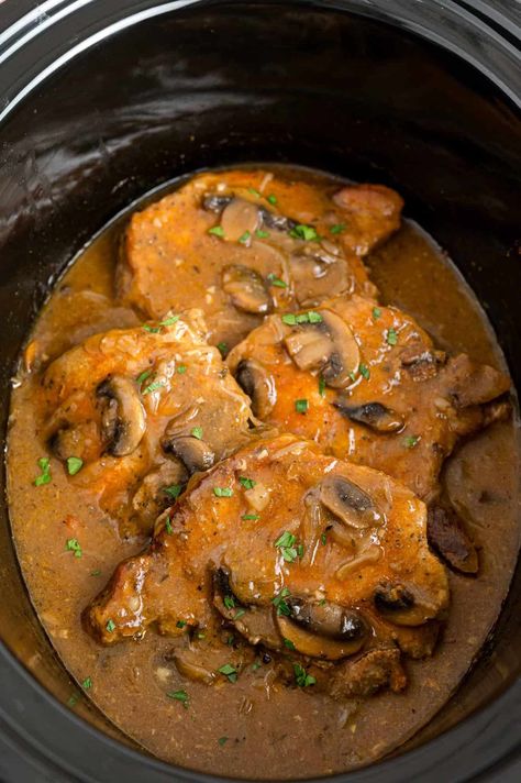 Crockpot Pork Steaks, Pork Chops And Onions, Smothered Pork Chops Crock Pot, Mushroom Slow Cooker, Slow Cooker Pork Chops Recipes, Pork Chops Smothered, Pork Crockpot, Vietnamese Recipe, Slow Cooker Meal