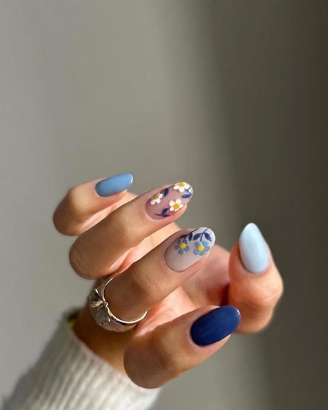 Oval Easter Nails, Early Spring Nails, Floral Spring Nails, 2024 Nails, Nail Painting, Formal Nails, London Nails, Lavender Nails, Gel Extensions