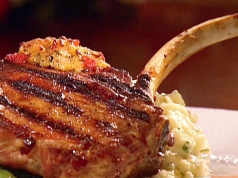 Veal Chop Recipes, Veal Chops, Veal Chop, Rosemary Recipes, Veal Recipes, Christmas Food Dinner, Chops Recipe, Roasted Peppers, Beef Dishes