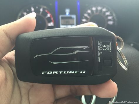 Fortuner Car Key, Fortuner Car Key Snap, Fortuner Car, Fortuner Toyota, Sheperd Dogs, Snap Night, Car Obsession, Album Cover Wallpaper Collage, Toyota Fortuner