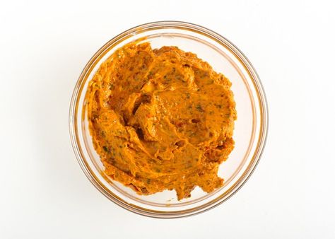 We took this super-charged tomato paste for a spin in the test kitchen. Umami Paste, Flavored Butter Recipes, Compound Butter Recipe, Harissa Recipes, Lime Butter, Specialty Food Store, Sweet Butter, Flavored Butter, Compound Butter