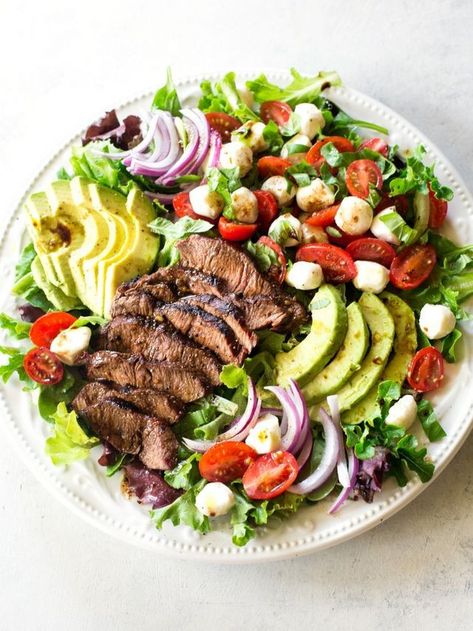 Steak Tomatoes, Rotation Diet, Cilantro Vinaigrette, The Girl Who Ate Everything, Tomatoes Mozzarella, Paleo Salads, Flat Iron Steak, Fav Food, Idee Pasto