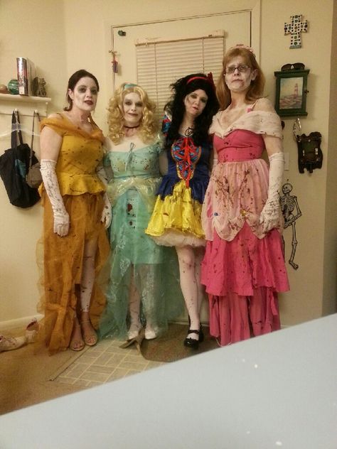 Zombie disney princesses Zombie Disney Princess, Disney Princess Zombie, Disney Zombie, Zombie Bunny, Zombie Halloween Costumes, Disney Princess Cosplay, Zombie Disney, Zombie Costume, Princess Cosplay