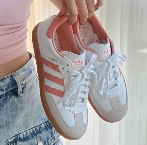 Pink Adidas Shoes, Pretty Sneakers, Samba Shoes, Skor Sneakers, Trendy Shoes Sneakers, Dr Shoes, Preppy Shoes, Pretty Shoes Sneakers, Cute Nike Shoes