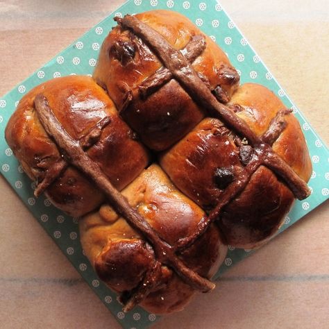 Chocolate chip hot cross buns Chocolate Hot Cross Buns, Easter Bun, Hot Cross Bun, Australian Food, Hot Cross Buns, Cross Buns, Easter Treats, Event Ideas, Bread Dough