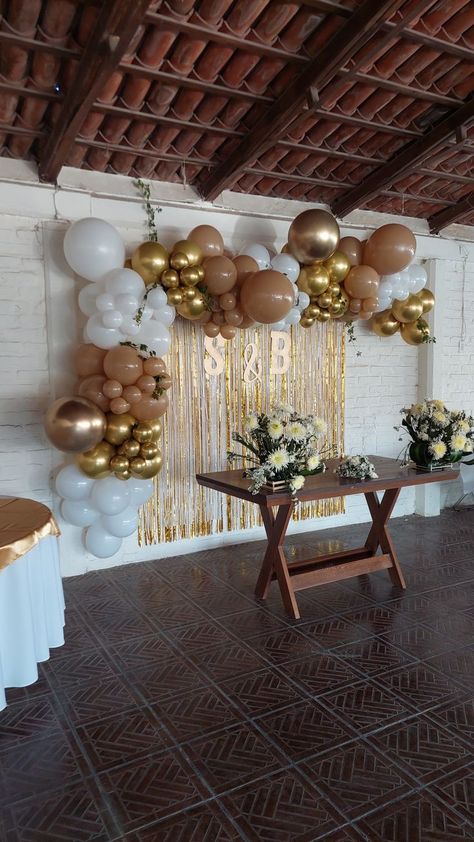 Balloon Decor For Anniversary, Decoration For 50th Anniversary, 50th Anniversary Balloon Ideas, Simple Anniversary Decoration Ideas At Home, Anniversary Backdrop Ideas, Wedding Anniversary Decorations At Home, 50 Anniversary Ideas Decoration, Ideas For My Birthday, Outside Backdrop