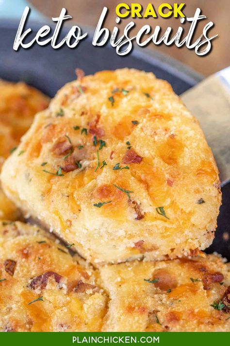 Crack Keto Biscuits - delicious! Even if you aren't doing the Keto diet, you will love these biscuits! Loaded with cheddar, bacon, and, ranch. Cream cheese, mozzarella cheese, eggs, baking powder, almond flour, cheddar, bacon, and ranch. SO good! Can make individual biscuits or one large loaf. I like to brush the baked biscuits with melted butter and dried parsley. #keto #lowcarb #glutenfree #bacon Keto Pepperoni, Cheese Mozzarella, Almond Flower, Keto Eating, Keto Biscuits, Low Carb Tacos, Keto Breads, Paleo Recipe, Keto Ideas