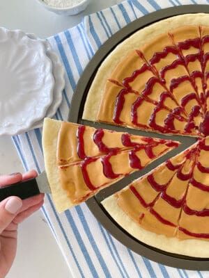 Picky Palate, Peanut Butter Jelly Time, Kid Recipes, Disneyland Food, Festive Food, Dessert Pizza, Peanut Butter And Jelly, Peanut Butter Jelly, Pizza Pizza