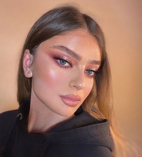 Maquillage On Fleek, Barbie Makeup, Smink Inspiration, Makeup Eye Looks, Creative Makeup Looks, Pink Makeup, Banana Split, Editorial Makeup, Makeup Goals