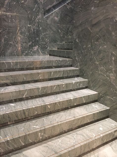 Greenmarble staircases dolcegabbana store venice Duplex Stairs, Stair Runner Ideas, Stairs Tiles Design, Granite Steps, Granite Stairs, Stair Design Architecture, Building Design Plan, Marble Flooring Design, Stone Step