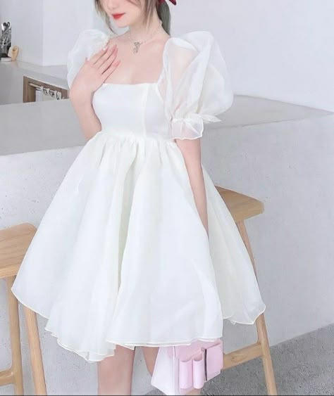 Teenage Dress, Simple Frocks, Stylish Short Dresses, Modesty Fashion, Korean Fashion Dress, Frocks For Girls, Fancy Dress Design, Kpop Fashion Outfits, Teenage Fashion Outfits