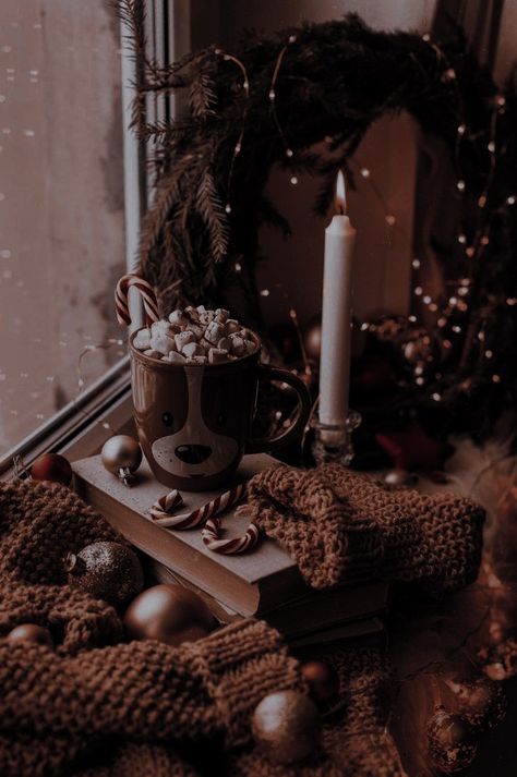 Dark Actor Aesthetic, Aesthetic Brown Christmas, Dark Academia Aesthetic Christmas, Christmas Aesthetic Brown, Christmas Brown Aesthetic, Tree Wallpaper Brown, Dark Academia Aesthetic Winter, Christmas Aesthetic Dark, Brown Christmas Aesthetic