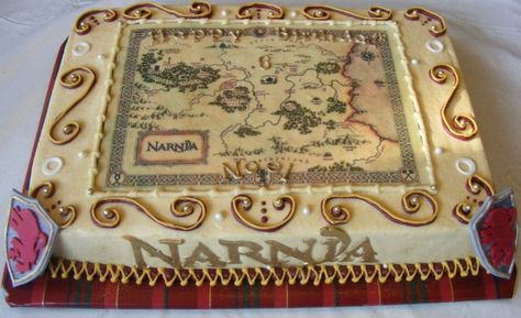 Narnia... Narnia Cake Ideas, Narnia Food, Narnia Cake, Map Of Narnia, Narnia Birthday, Disney Castle Cake, Narnia Party, Film Party, Castle Cake