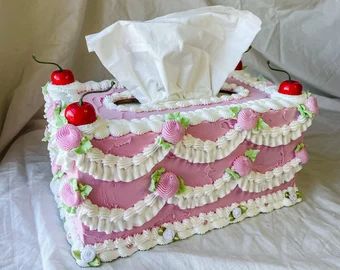 CakeShackCo - Etsy Cake Tissue Box Cover, Pink Frosting, Vintage Borders, Fake Cake, Tissue Box Holder, Cute Bedroom Decor, Ribbon Roses, Cute Room Decor, Box Cake