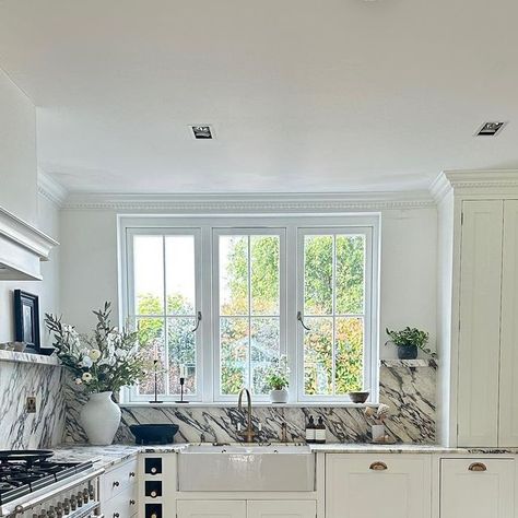 Debbie Harris on Instagram: "Evening - a little still of my kitchen now the windows are in so you can see the completed far end view - sink now centred under the window 😉 In case you are new to following me my kitchen is from @neptunehomeofficial and I had a redesign late last year as I wanted to make a few changes which @laurenoliviadesign worked on for me and after months of searching I chose this beautiful calacatta viola marble. The size and shape of this room didn’t allow for an island in Sink Under Window Kitchen, Kitchen Sink Under Window, Window Above Sink, Stone Countertops Kitchen, Kitchen Sink Window, Calacatta Viola Marble, Viola Marble, Above Sink, Countertop Backsplash