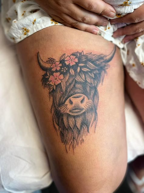 Highlander Cow Tattoo, Highland Cow Tattoos For Women, Highland Cow Tattoo With Flowers, Highland Cow Tattoo, Storm Tattoo, Cow Tattoo, Cowgirl Tattoos, Western Tattoos, Arrow Tattoo