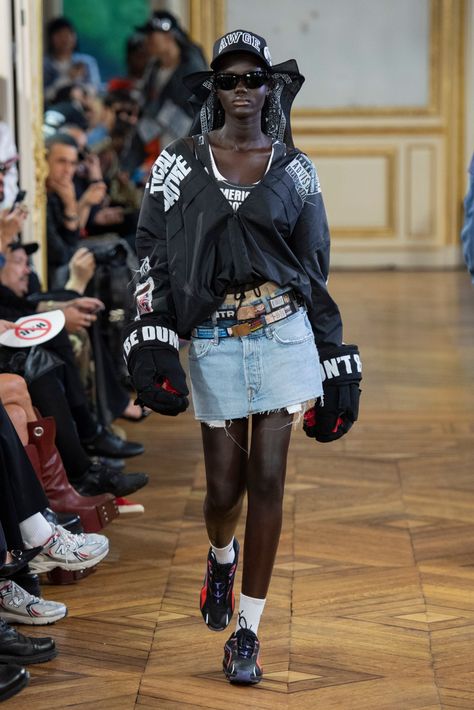 AWGE Spring 2025 Ready-to-Wear Collection at Paris Fashion Week Streetwear Fashion Week, Runway Fashion Looks, Paris Fashion Week Men, Diy Clothes And Shoes, Moda Paris, Runway Collection, Mens Accessories Fashion, Fashion Show Collection, Small Things