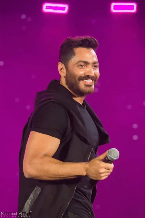 Tamer Hosny Wallpaper, Tamer Hosny, Andrew Loomis, Vision Board Examples, Vespa Vintage, Black Phone Wallpaper, Iphone Wallpaper App, Black Phone, Girly Images