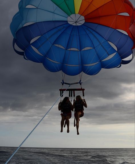 @_maddieheaton Parasailing, Uganda, Trip Planning, Adventure Travel, Utah, My Pictures, Hawaii, Thailand, How To Plan