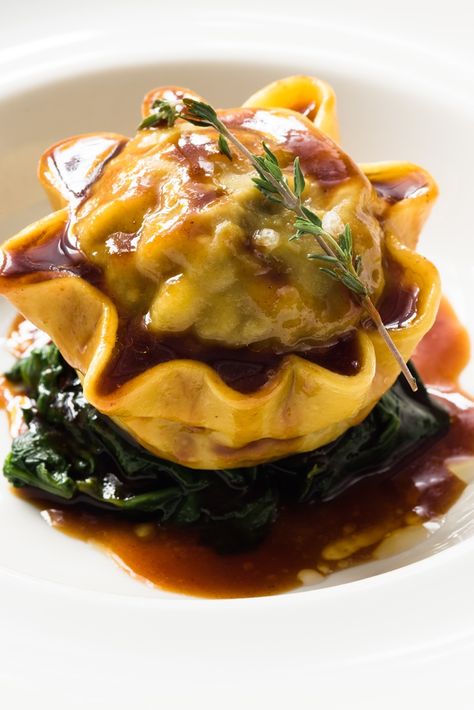 This sumptuous oxtail ravioli recipe demonstrates perfectly how cheaper cuts of meat can be transformed to a thing of beauty with a little time and patience. Braised Oxtail, Time And Patience, Great British Chefs, Ravioli Recipe, Fine Dining Recipes, Vegetable Puree, Great British, Food Plating, Ravioli