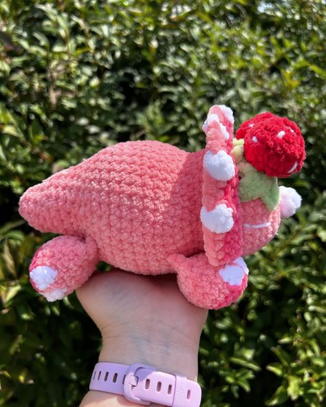 strawberry triceratops 🍓 pattern by: @kaysplushies • • • • • #crochet #crocheting #crochetaddict #crochetlove #crochetersofinstagram #crochetinspiration #crochetdino #crochettriceratops #crochetstrawberry #pink #triceratops #strawberry #dino Pink Triceratops, Crochet Strawberry, Dolls, Crochet, Pattern, Pink, Quick Saves