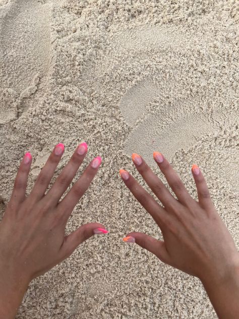 Coral Summer Nails 2024, Beach Nail Inspiration, Aruba Nails Tropical, Nail Inspo Gel Short, Beach French Tip Nails, Multi Colored French Tip Nails, Coral French Tip Nails, Summer Nails Preppy, Cute Nail Ideas For Spring