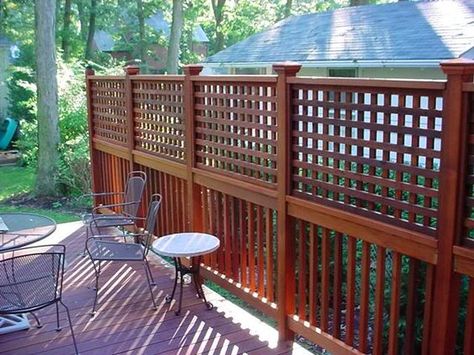 17 Creative Ideas For Privacy Screen In Your Yard Lattice Privacy Screen, Privacy Screen Deck, Small Pergola, Pergola Diy, Screened In Deck, Deck Privacy, Patio Privacy, Backyard Privacy, Privacy Fences