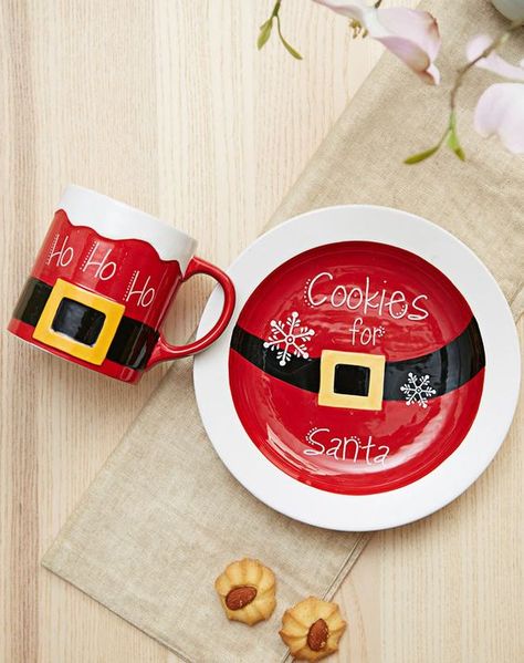 Xmas Plates, Holiday Glassware, Santa Belt, Cookies For Santa Plate, Diy Pottery Painting, Cookie Plate, Santa Plate, Christmas Tray, Christmas Craft Fair