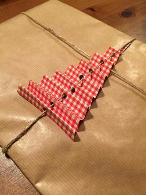 Wrapping Big Gifts, Big Gift Wrapping Ideas, Christmas Ideas For Boyfriend, Gifts For Boyfriend Parents, Big Needle, Boyfriends Mom Gifts, Gift Wrapping Techniques, Christmas Gift Basket Ideas, Gift Wrapping Inspiration