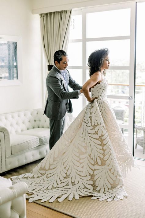 Modern Wedding Ball Gown, 2nd Wedding Ideas, Lace Strapless Wedding Dress, Pippas Wedding, Modern Glam Wedding, Elegant Boutique, Posh Wedding, Beverly Hills Wedding, Modern Wedding Gown