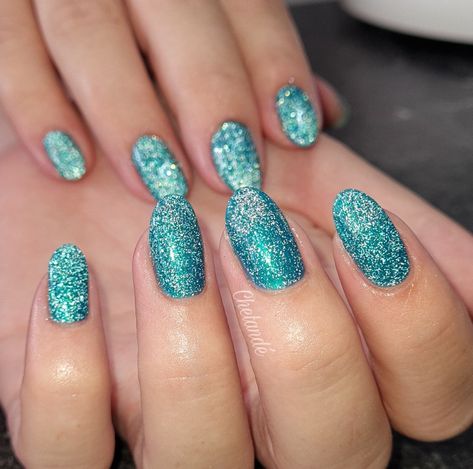 Turquoise Sparkle Nails, Aqua Glitter Nails, Sparkly Turquoise Nails, Sparkly Teal Nails, Teal Nails With Glitter, Turquoise Glitter Nails, All Glitter Nails, Teal Glitter Nails, Reflective Glitter Nails