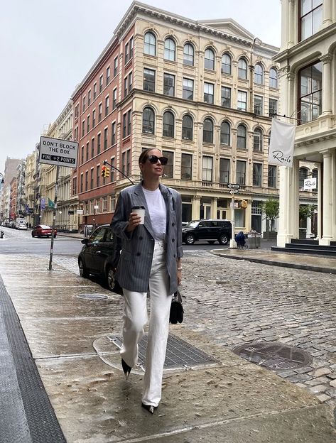 White Pants Grey Blazer, Grey Pinstripe Blazer Outfit, Blue Pinstripe Blazer Outfit, Denim Trousers Outfit, Pinstripe Blazer Outfit, Pinstripe Trousers Outfit, Blue Blazer Outfit, Blazer Street Style, Brooklyn Blonde