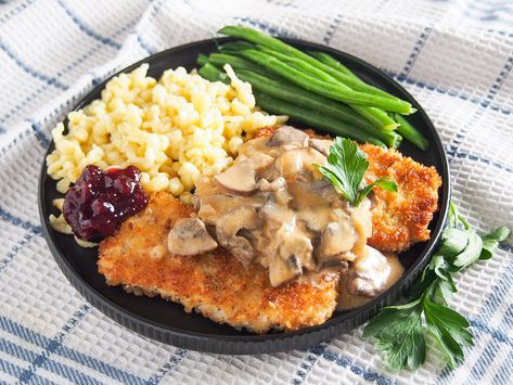 Traditional Jaegerschnitzel (schnitzel with mushroom sauce) - Caroline's Cooking Sauce For Schnitzel, Jaegerschnitzel Recipe, Traditional German Recipes, Jaeger Schnitzel, Mushroom Wine Sauce, Cooking Channel Recipes, Best Pork Recipe, Schnitzel Recipes, Pork Schnitzel