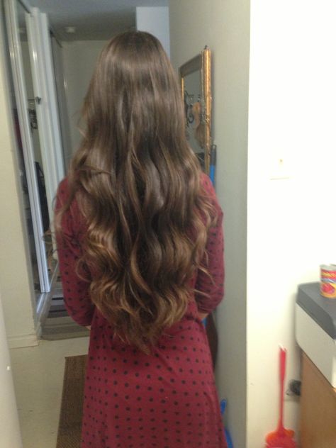 Length Long Hair Hip Length, Long Waist Length Hair, Waist Length Hair With Bangs, Long Wavy Brown Hair Aesthetic, Hair Waist Length, Very Long Brown Hair, Hip Length Hair, Grow Long Healthy Hair, Waist Length Hair