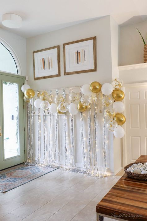 Cheap New Years Eve Decorations, Easy Nye Decorations, Nye Mantle Decor, Cozy New Years Eve Home, Easy New Years Decorations, Nye Balloon Garland, Birthday Fireplace Decor, Happy New Year Decor, New Year’s Party Decor