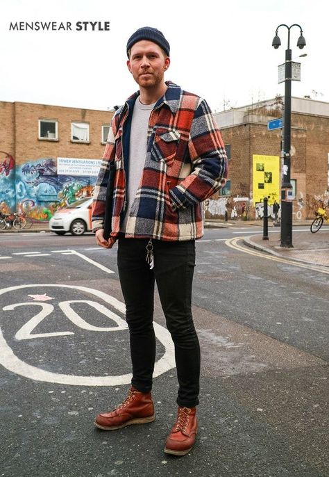 Redwing Boots Outfit Mens Fashion, Fisherman Beanie Outfit Men, Redwing Boots Outfit, Redwing Boots Mens, Men Dress Outfits, Redwing Boots, Fisherman Beanie, Men's Street Style, Red Wing Boots