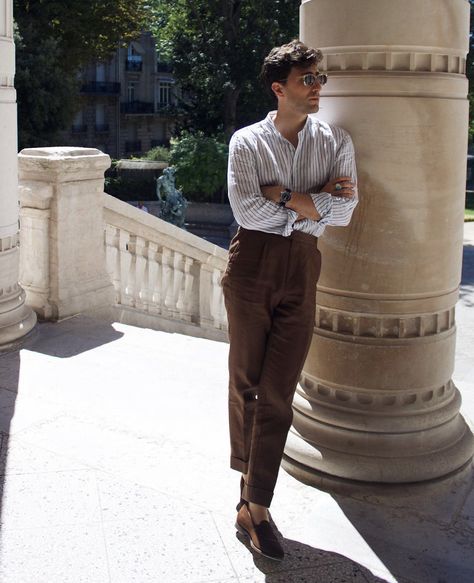 Italian Fall Outfits Men, Brown Formal Pants Outfit, Old Man Style, Pleated Pants Outfit, Brown Outfit Aesthetic, Business Casual Men Work, Capsule Wardrobe Men, Wavy Haircut, Brown Linen Pants