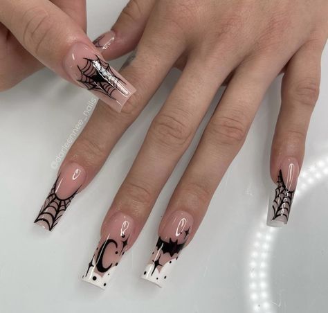 Spooky Birthday Nails, Goth Acrylic Nails, Autumn Nails 2023, Halloween Gel Nails, Nails Horror, Ongles Goth, Horror Nails, Bridal Nail, Holloween Nails